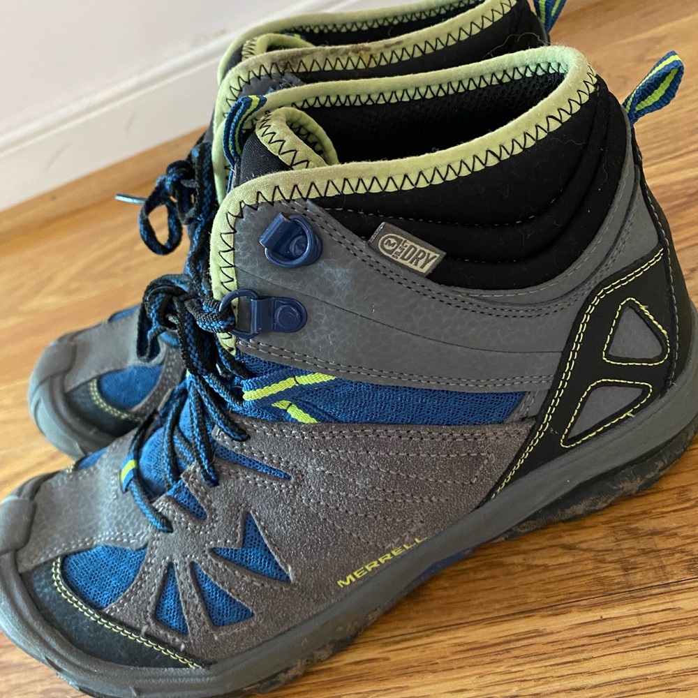 Boys Merrell Capra Mid Hiking Boots- Size 5.5